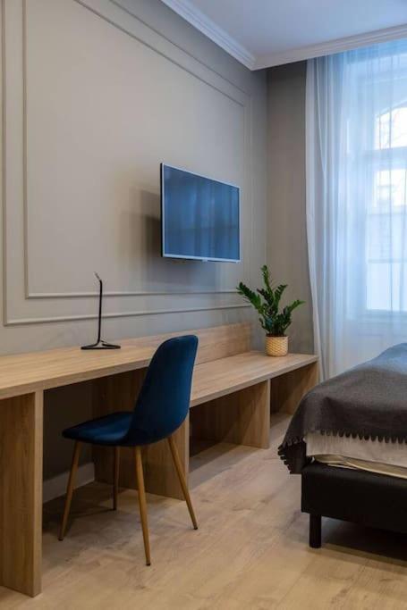 Luxurious Studio Located In The Heart Of بودابست المظهر الخارجي الصورة